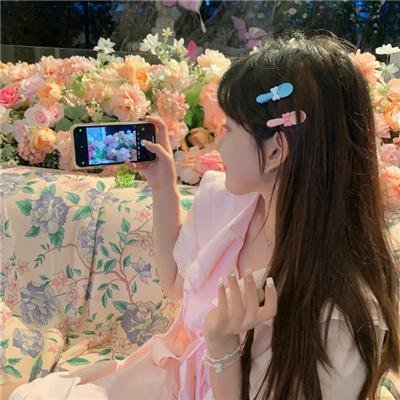游艇藏春